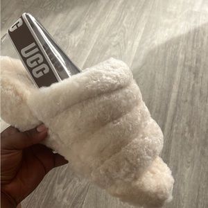 Women’s Ugg faux fur slippers brand new size 10